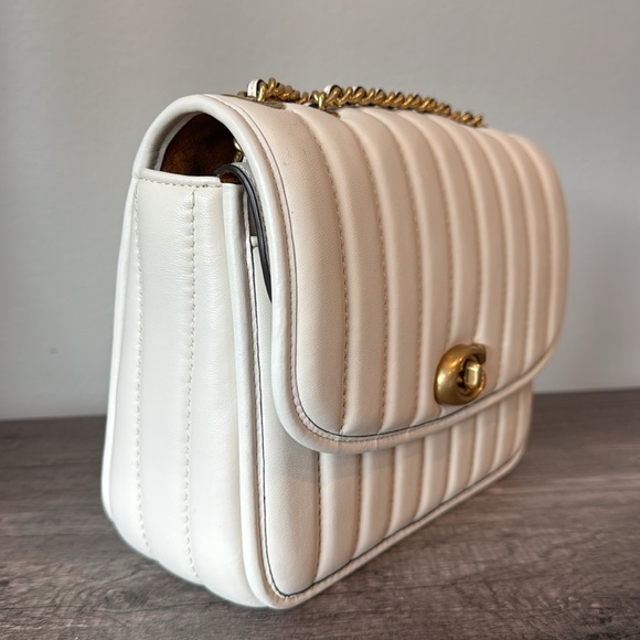 Coach Pillow Madison - Picture 3 of 13